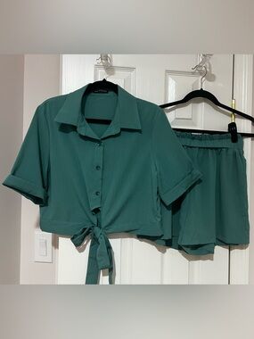 SHEIN Teal Textured Blouse and Shorts Set M